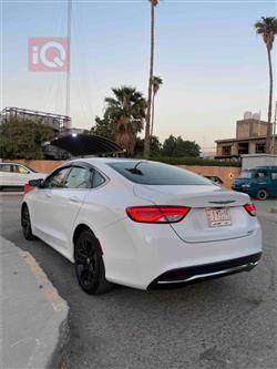 Chrysler 200